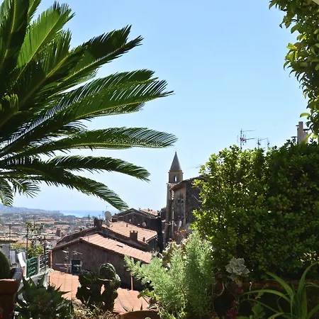 La Terrazza Dei Pelargoni B&B-2